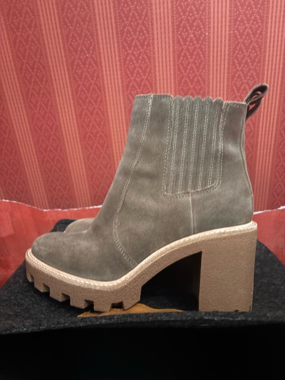 Suede Chunky Heel Chelsea Boot - Army Green - Picture 2 of 3